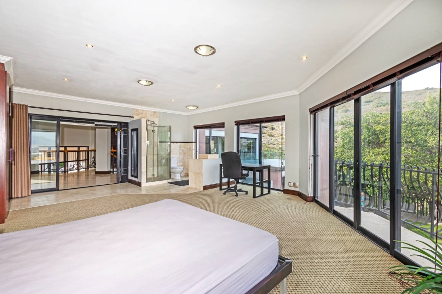 13 Bedroom Property for Sale in Plattekloof Western Cape